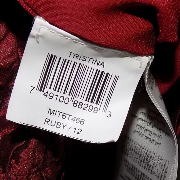 BCBGMaxazria Red Bodycon Mini Dress Strapless Sheath Size 12 Crinkled Brooch - Picture 3 of 6